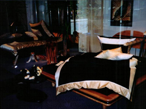 Show Room Bed